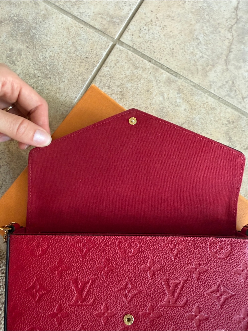 Louis Vuitton Felicie Pochette Red Monogram Empreinte - Picture 3 of 10